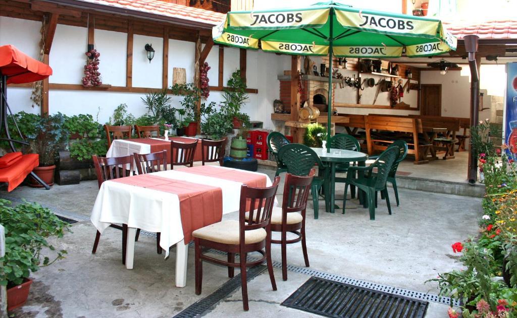 Family Hotel Zora Razlog Kültér fotó