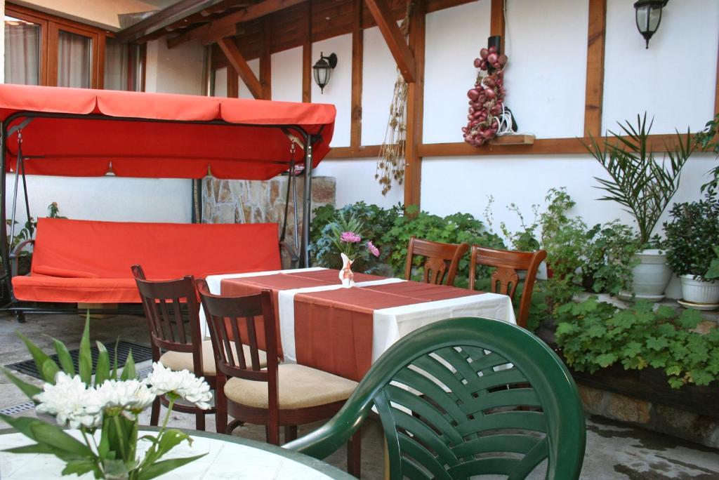 Family Hotel Zora Razlog Kültér fotó