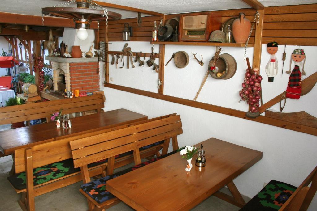 Family Hotel Zora Razlog Kültér fotó