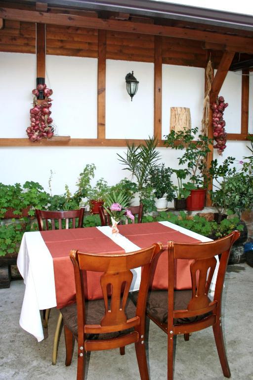 Family Hotel Zora Razlog Kültér fotó