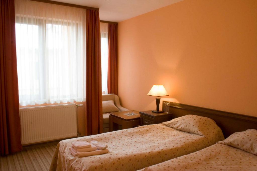 Family Hotel Zora Razlog Szoba fotó